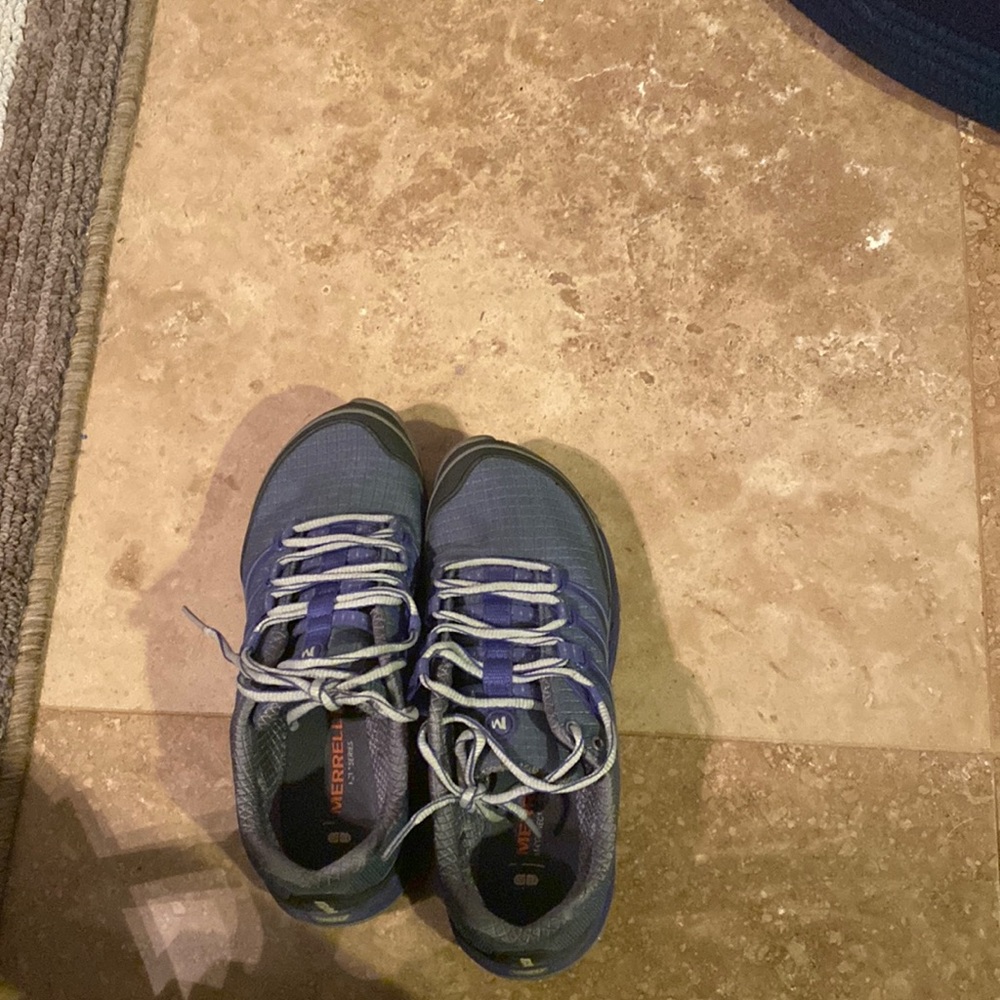 Merrell shoes size 5.5. Like new condition.